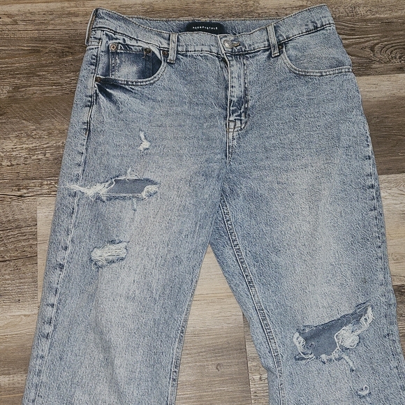 Aero High Rise Flare Jeans 12 R - Picture 2 of 14